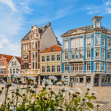 Modern On Bryggen Walking Distance To Everything! דירה