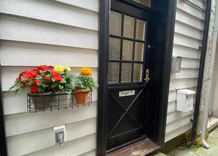 Modern On Bryggen Walking Distance To Everything!